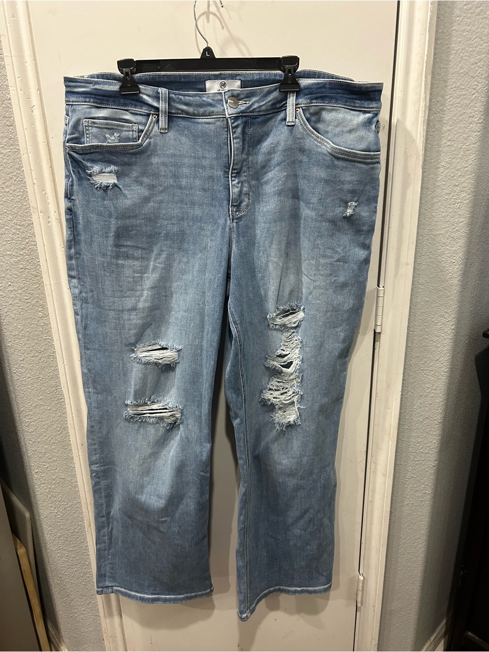 Light Wash Distressed Boyfriend Jeans for Women